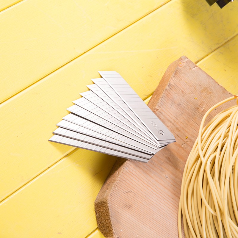 Knife blades set 18 mm