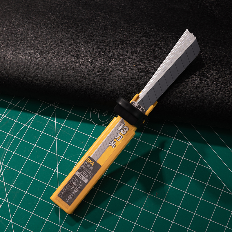 Knife blades set 9 mm