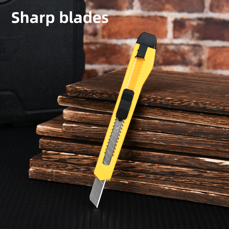 Snap-off blade knife 9 mm